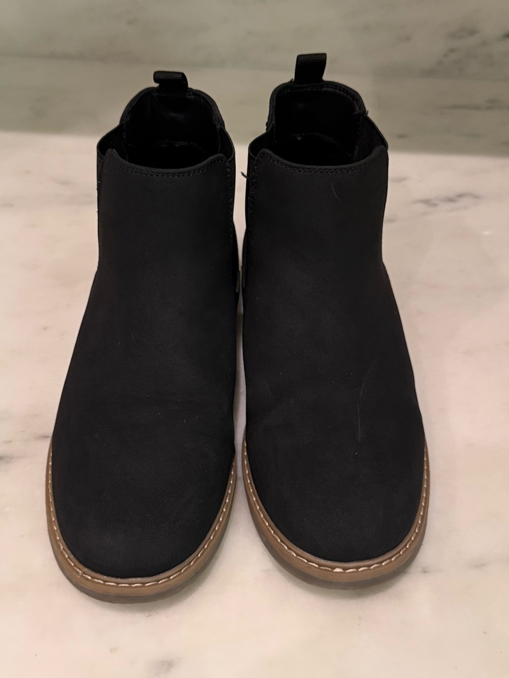 Nordstrom Kids Black Chelsea Boots size 4 NWOT